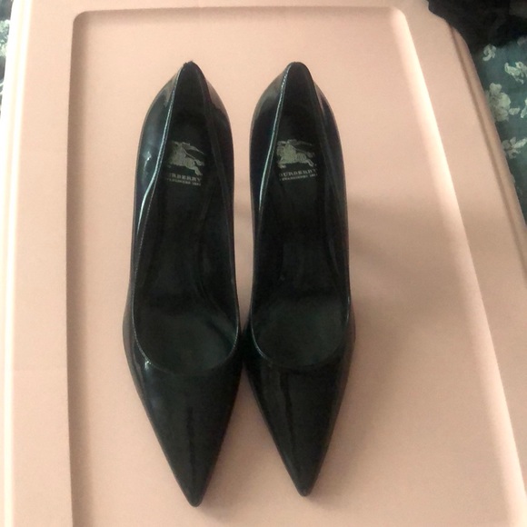 Burberry Black Patent Leather PointToe pumps40 - Picture 2 of 12